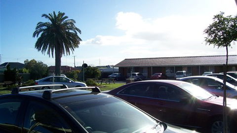 Geelong Golden Palms Motel - Tourism Cairns 2