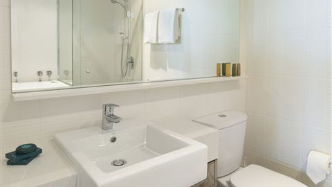 Melbourne Short Stay Apartments - Southbank Central - Tourism Cairns 3