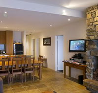 Alpine Woodsmoke Apartments - Tourism Cairns