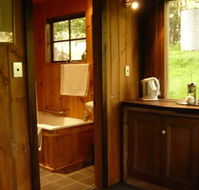 Braeside Mount Macedon Country Retreat and Bed  Breakfast - Tourism Cairns