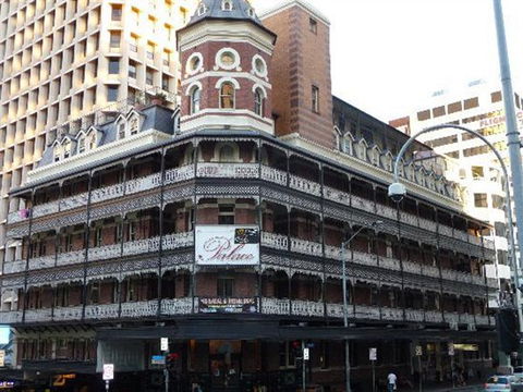 Base Brisbane Backpackers Central - Tourism Cairns 0