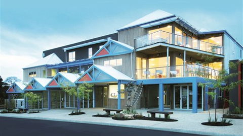 The Island Accommodation - Phillip Island YHA - Tourism Cairns 0