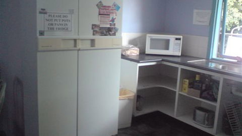 Anglesea Backpackers - Tourism Cairns 1