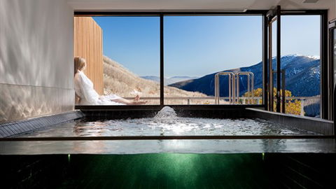 QT Falls Creek Resort - Tourism Cairns 5