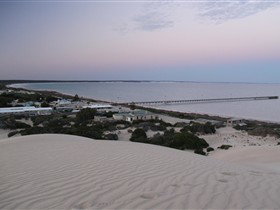 Fowlers Bay Caravan Park - Tourism Cairns 0