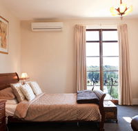Azidene House  Spa Apartments - Tourism Cairns