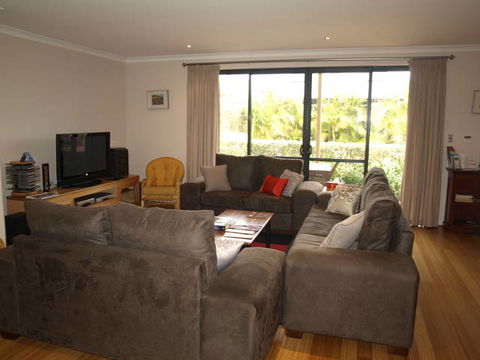 Baudins Of Busselton B&B - Tourism Cairns 1