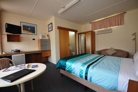 BEST WESTERN Melaleuca Motel & Apartments - Tourism Cairns 1