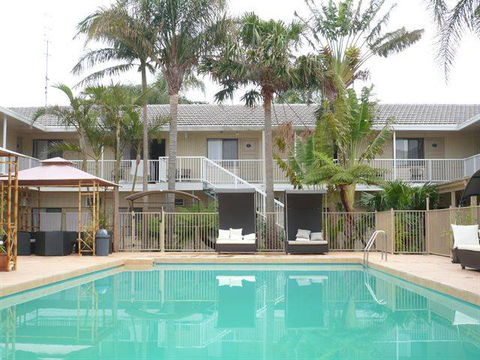 Blue Pacific Swansea - Tourism Cairns 0