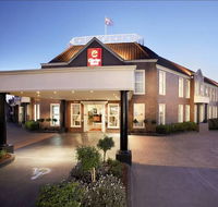 Canterbury International Hotel - Tourism Cairns