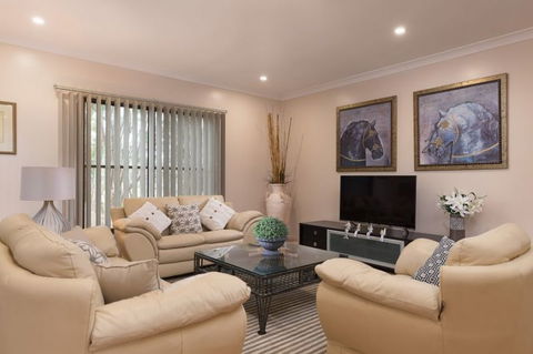 Jacaranda Cottages - Tourism Cairns 7