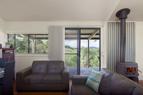 Jacaranda Cottages - Tourism Cairns 3