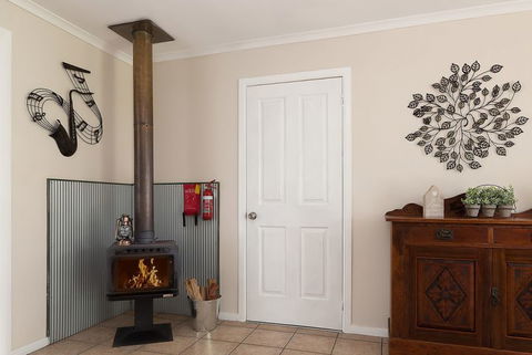 Jacaranda Cottages - Tourism Cairns 14