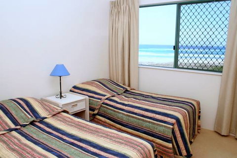 Currumbin Sands Beachfront Apartments - Tourism Cairns 2