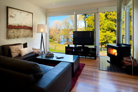 Daylesford Lake Villas - Tourism Cairns 7