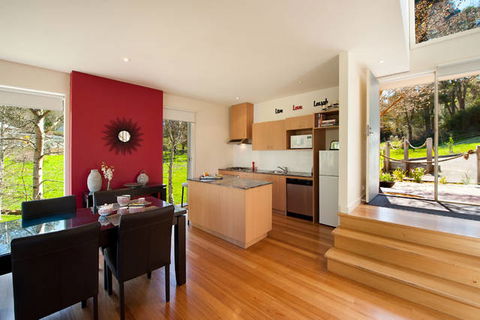 Daylesford Lake Villas - Tourism Cairns 9