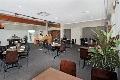 Drakesbrook Hotel - Tourism Cairns 2