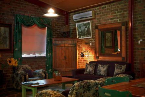 Eagle Foundry Bed & Breakfast - Tourism Cairns 1
