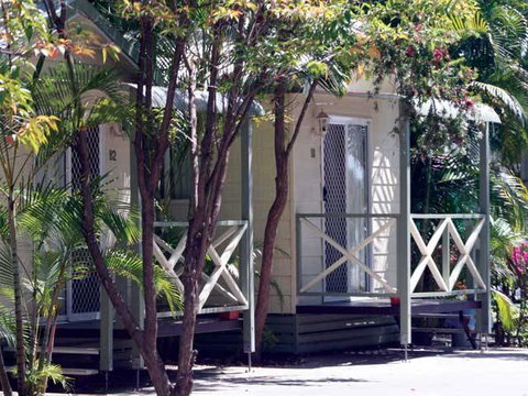 Emerald Cabin & Caravan Village - Tourism Cairns 2