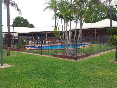 Gayndah Colonial Motor Inn - Tourism Cairns 3