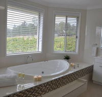 Ghost Riders Vineyard Lodge - Tourism Cairns