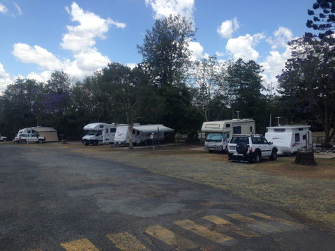 Gympie Caravan Park - Queens Park - Tourism Cairns 4