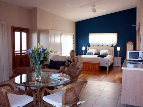 Lavender House B&B - Tourism Cairns 3