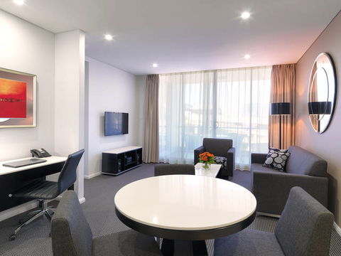 Meriton Serviced Apartments - North Ryde - Tourism Cairns 1