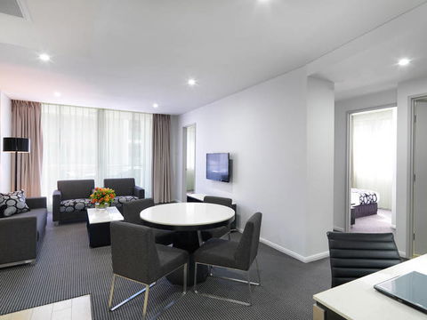 Meriton Serviced Apartments - North Ryde - Tourism Cairns 2