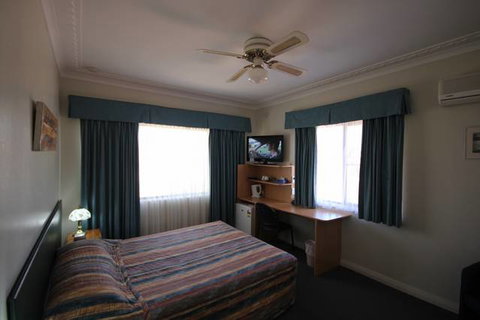 Normandie Motel & Function Centre - Tourism Cairns 1