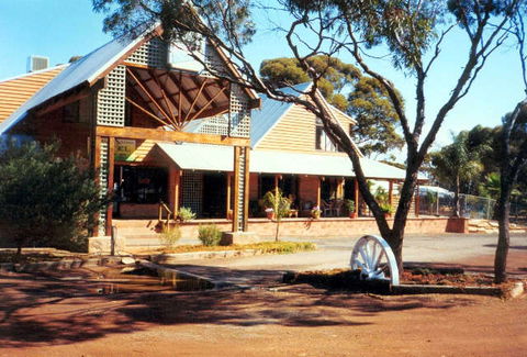 Best Western Great Western Norseman - Tourism Cairns 0