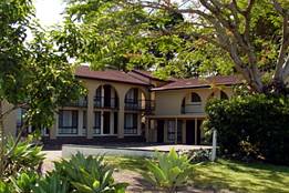 Poinciana Motel - Tourism Cairns 1
