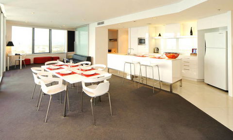 Q1 Resort & Spa - Tourism Cairns 3