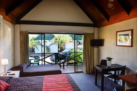 Desert Palms Alice Springs - Tourism Cairns 9