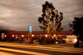 BEST WESTERN Balmoral Motor Inn - Tourism Cairns 0
