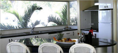 Rollingstone Beach Caravan Resort - Tourism Cairns 0