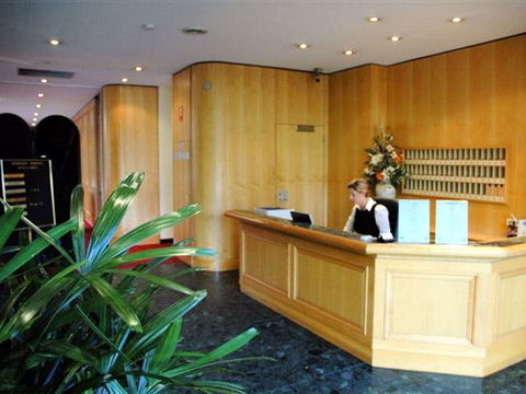 Sandown Regency & Serviced Apartments - Tourism Cairns 1