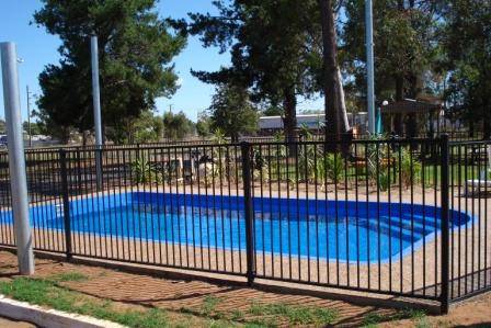Silver Oaks Motel - Tourism Cairns 0