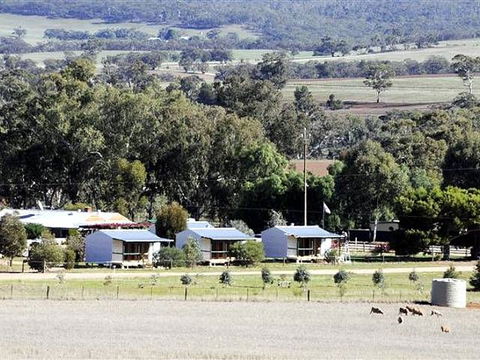 Stone Hut Cottages - Tourism Cairns 0
