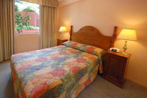 The Belmore All-Suite Hotel - Tourism Cairns 3