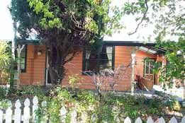 Times Past Bed & Breakfast - Tourism Cairns 0