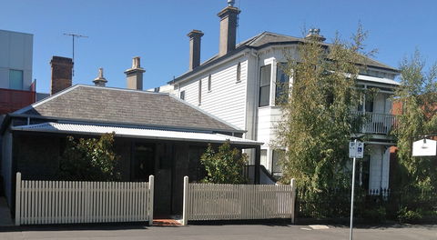 Williamstown Cottages & Apartments - Tourism Cairns 4