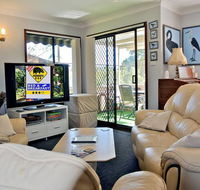 WOMBATS BB - Apartments - AAA 3.5 rated Gosford - Tourism Cairns