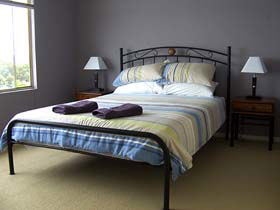 Jacaranda Heights Bed And Breakfast - Tourism Cairns 1