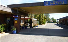 Nicholas Royal Motel - Hay - Tourism Cairns 0