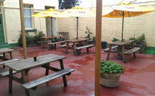 Royal Mail Hotel Braidwood - Braidwood - Tourism Cairns 3