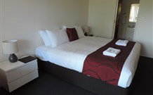 Sussex Shores RSL Units - Sussex Inlet - Tourism Cairns 2