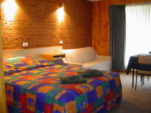 Country Roads Motor Inn - Narrandera - Tourism Cairns 2