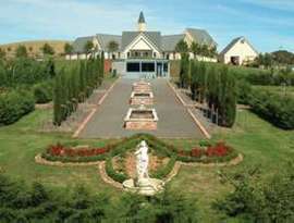 Barcaldine House - Tourism Cairns 0