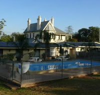 Airlie House Motor Inn - Tourism Cairns